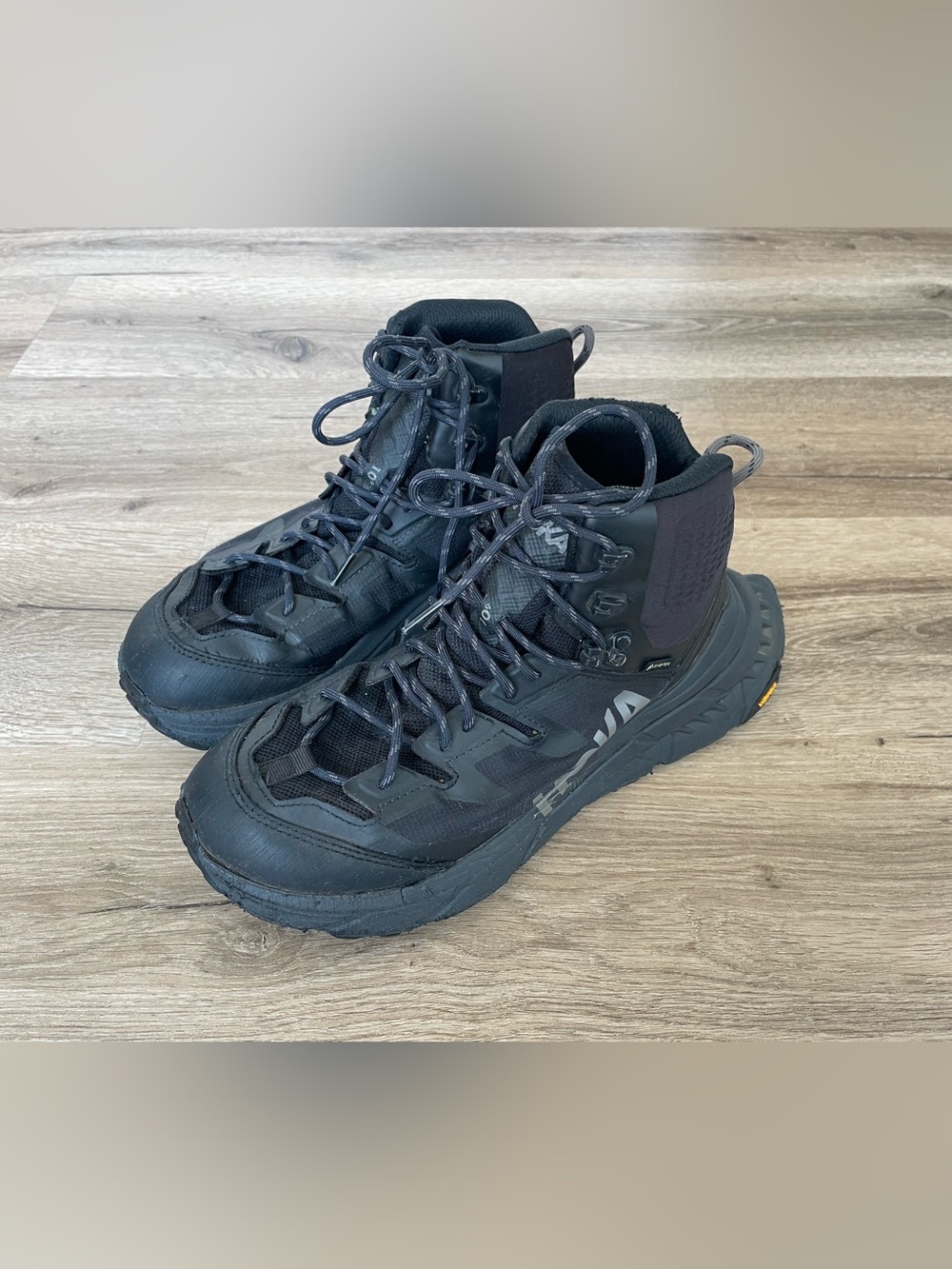 Hoka One One Ten nine GTX Black Hiking Boots Men Size 9D Goretex Vibram 10 9